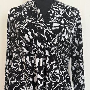 BASIC BLACK & WHITE BLOUSE